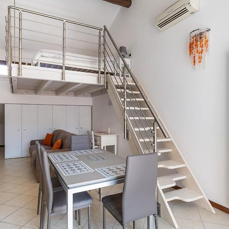 Cozy Mezzanine Apartment By Wonderful Italy Bologna Exterior foto